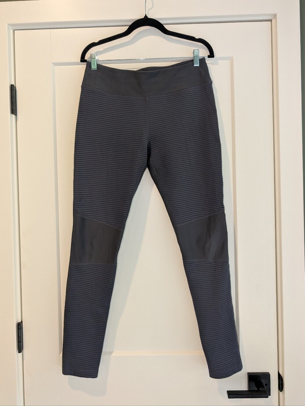 4/$16 ❇️ MPG Gray Faux Moto Style Leggings
